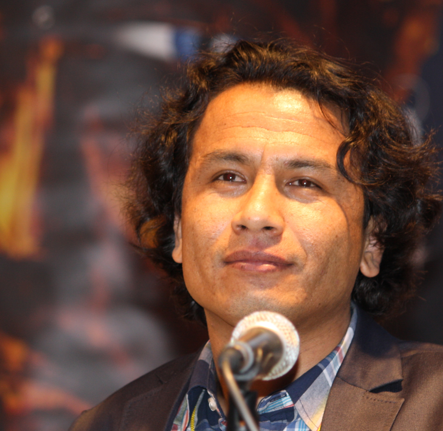 کامران میرهزار