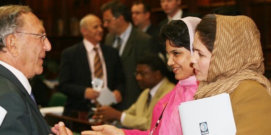 درپاسخ جناب احمد شاهپور پروفیسورزبان شیرین پارسی